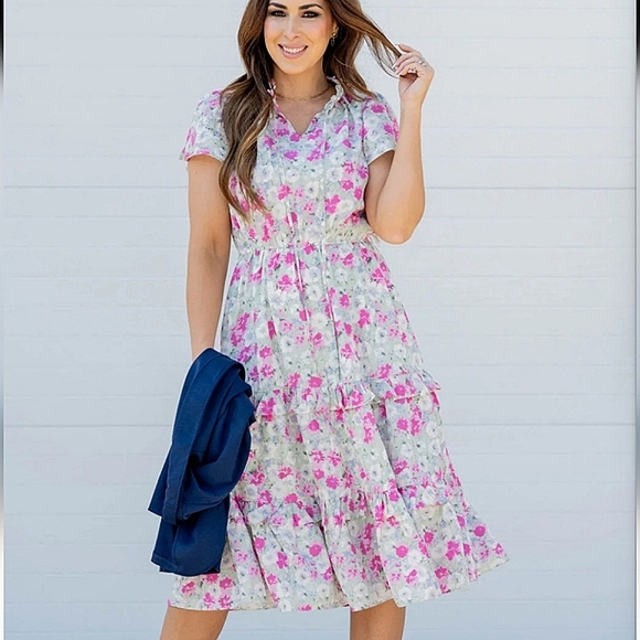 Sweet dress. Perfect for Easter - Picture 3 of 15